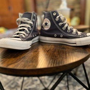 Navy Blue Converse Chuck Taylor’s Size 8